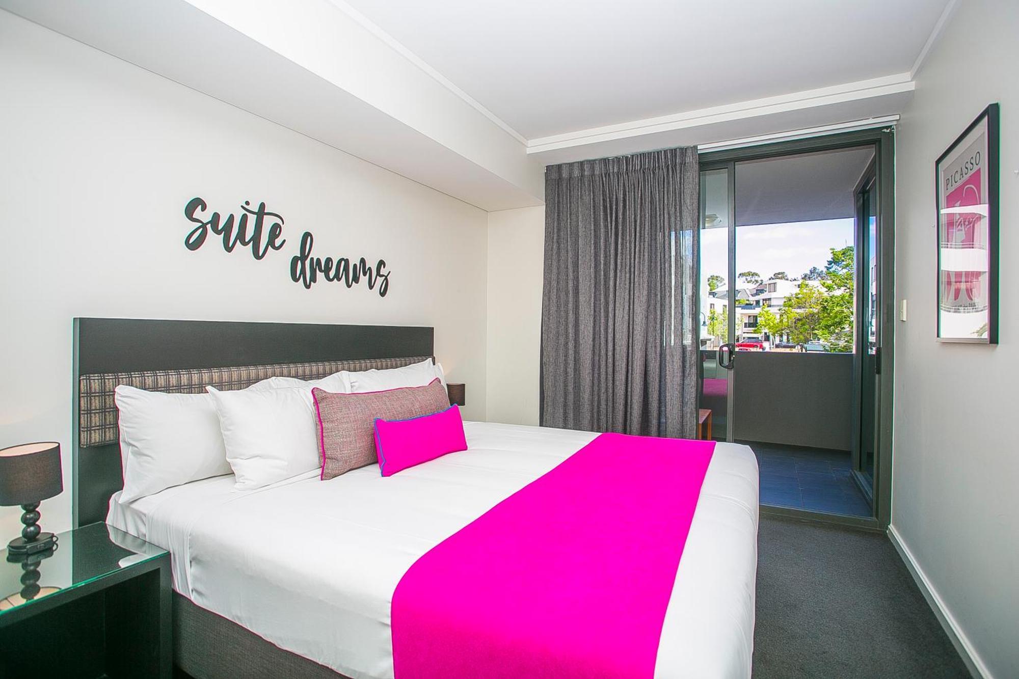 East Perth Suites Hotel Exterior foto