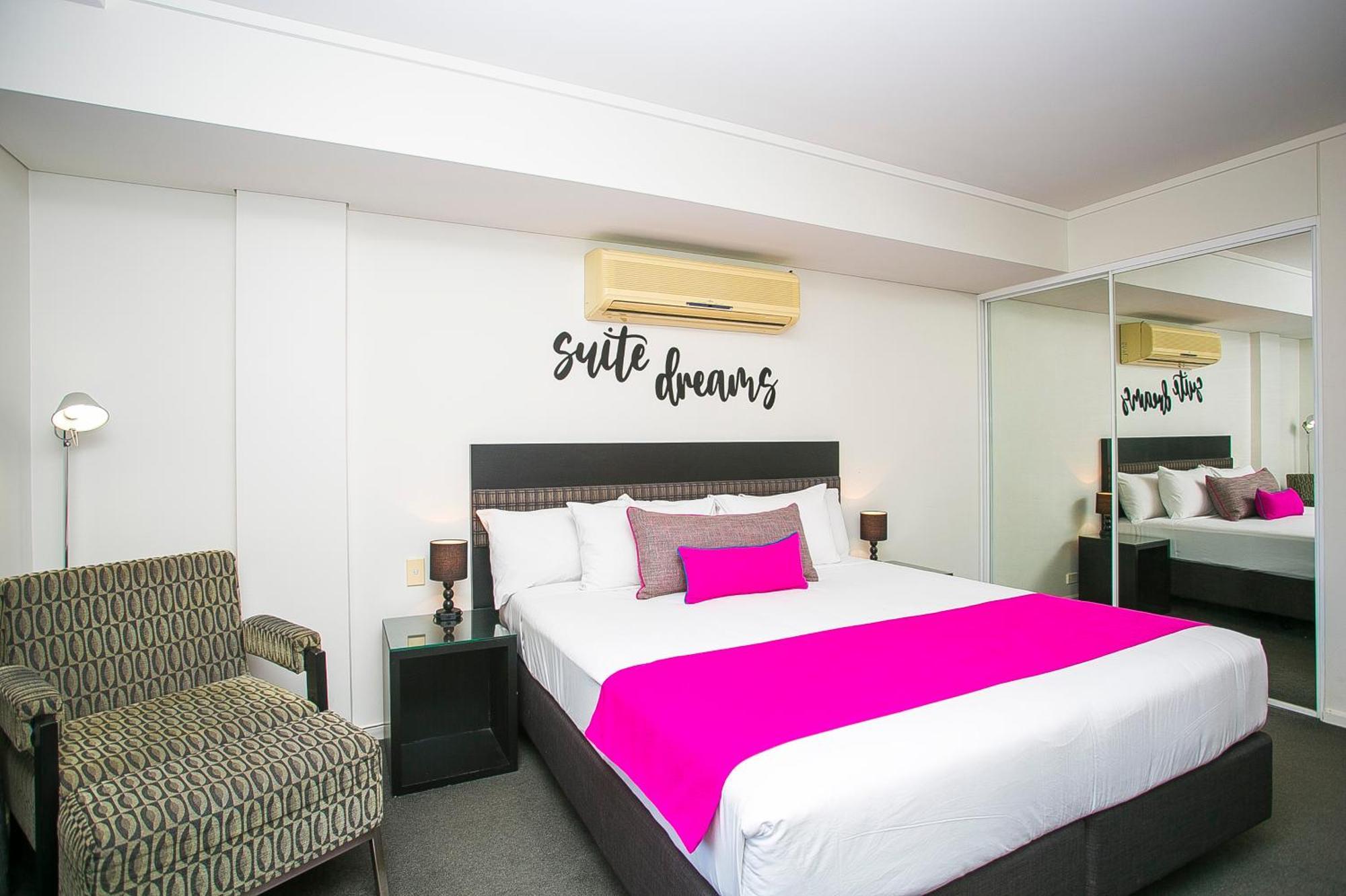 East Perth Suites Hotel Exterior foto