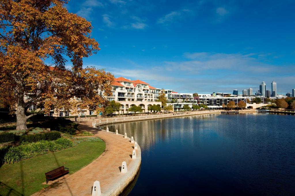 East Perth Suites Hotel Exterior foto
